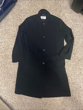Holt renfrew Classic Black Women's single breasted trench Coat with side slits